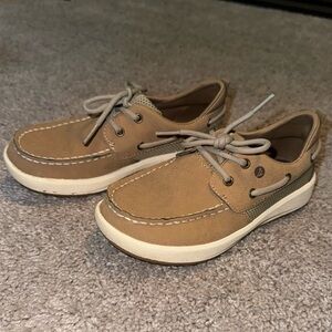 Boys tan Sperry shoes 1 excellent condition